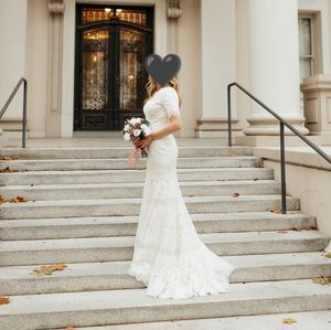 Lace V-neck Mermaid Wedding Dress - Size 10/12